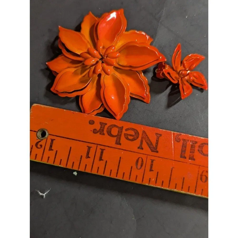 N/A vibrant orange